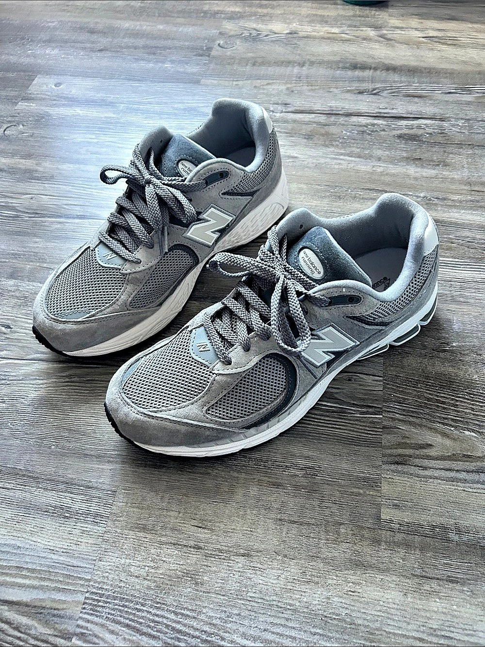 New Balance 2002R Gray & White US 9